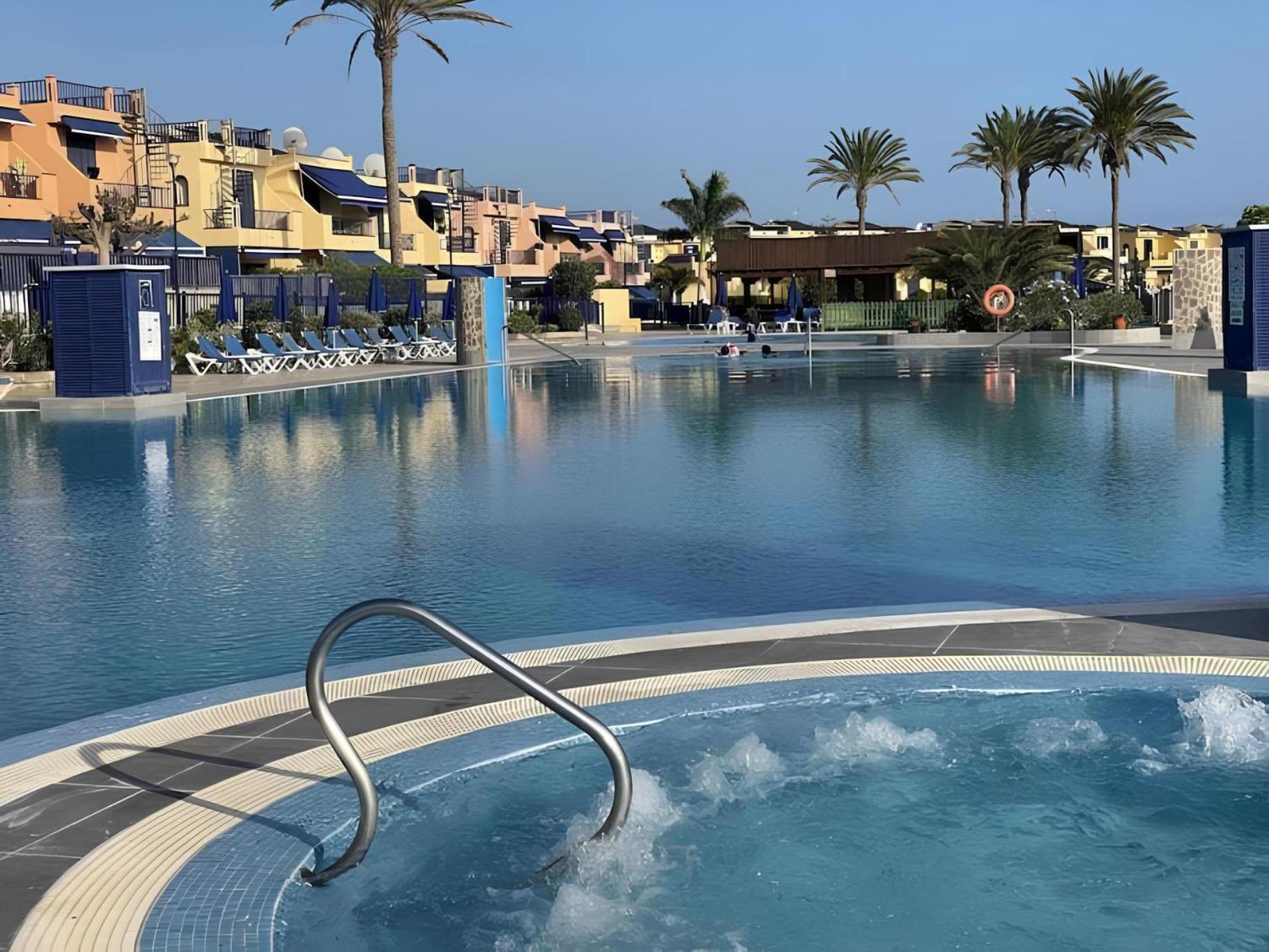 Bonita Villa Con Propio Entrada Y Con Piscina Сан-Бартоломе Экстерьер фото